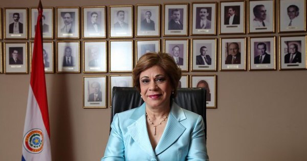 La Nación / La ministra Gladys Bareiro continuará en el JEM