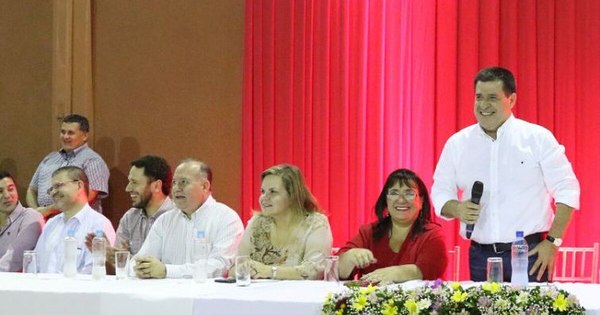 La Nación / Cartes exhorta a sus correligionarios a “dejar todo en la cancha” y asegurar un triunfo el 22 de abril