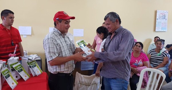 La Nación / Gobierno entrega insumos para fomentar agricultura familiar