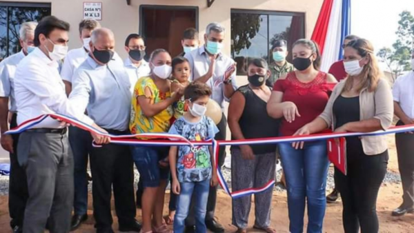 Loma Grande inaugura 43 viviendas sociales
