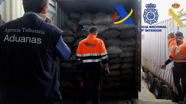 En España cae cargamento de cocaína oculto en carbón procedente de Paraguay - Noticiero Paraguay