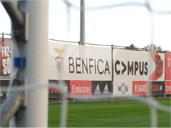 El Benfica, con 17 casos de Covid-19, podría parar dos semanas