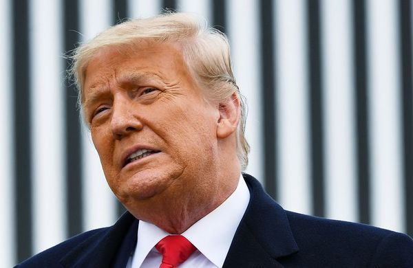 Trump cierra una lista de indultos en su último día completo en el poder - Mundo - ABC Color