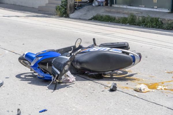 Menor de 13 años involucrada en accidente de tránsito - Noticiero Paraguay
