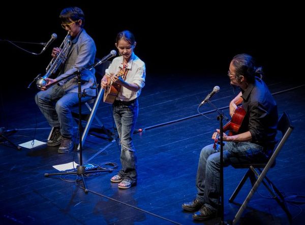 Guarania interpretada por niños franceses emociona a paraguayos alrededor del mundo - Nacionales - ABC Color