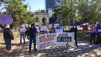Universitarios rechazan reglamentación de ley de Arancel Cero
