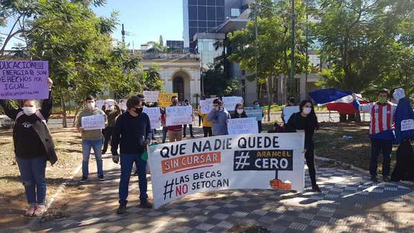 Universitarios rechazan reglamentación de ley de Arancel Cero