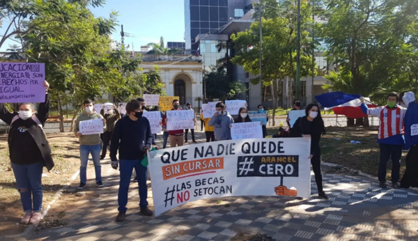 Universitarios rechazan reglamentación de ley de Arancel Cero