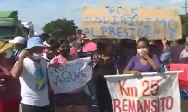 Manifestación en Remansito: Llevan 15 días sin agua - C9N