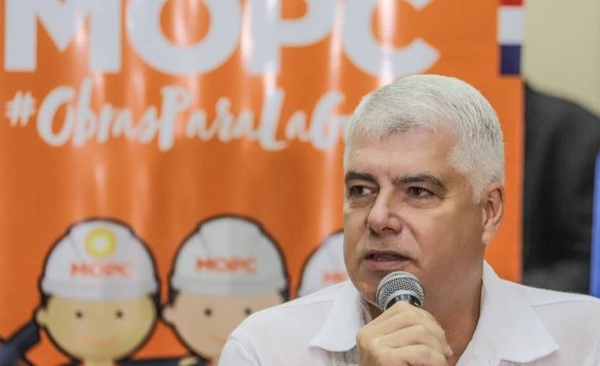 HOY / Pasarela de oro: Wiens afirma que "ni si pide el Papa" se harían "licitaciones a medida" en MOPC