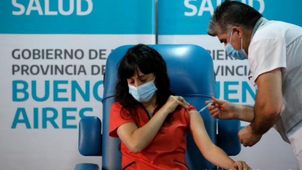 Argentina comienza vacunación con segunda dosis de Sputnik V