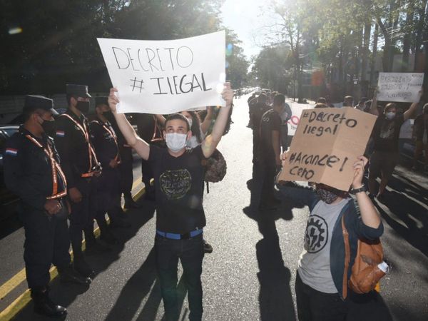 Estudiantes repudian trabas introducidas a Ley de Arancel Cero