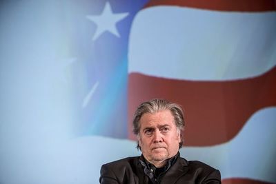 Trump indulta a su exestratega ultraderechista Steven Bannon - Mundo - ABC Color