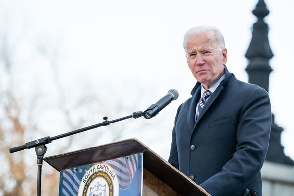 Biden asume la conducción de la Casa Blanca, con el COVID-19 sin dar marcha atrás y superando las 400.000 muertes - MarketData