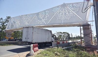 STP se desmarca de “corresponsabilidad” en sobrefacturación de la pasarela peatonal - Nacionales - ABC Color