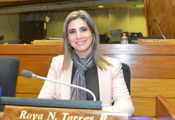 Por lejos, Roya Torres fue la diputada de Alto Paraná con más gestión y proyectos en el 2020 – Diario TNPRESS