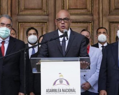 Ex vicepresidente de Venezuela, tilda de ladrones a funcionarios paraguayos