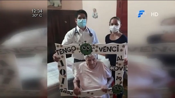 Mujer de 101 años supera al Covid-19 en su casa