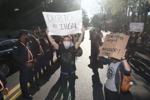 Estudiantes repudian cambios introducidos por el Ejecutivo a la Ley de Arancel Cero