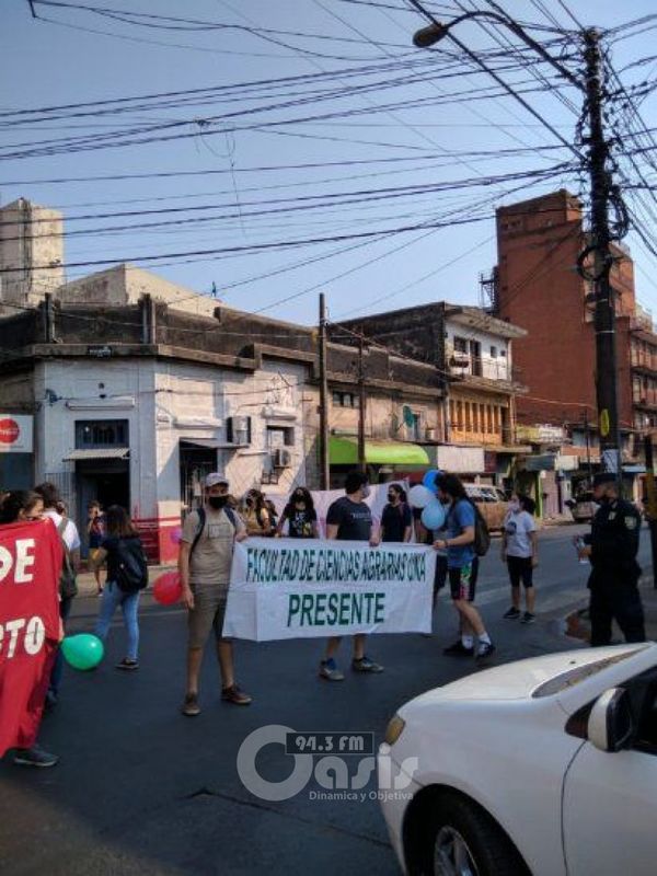 Estudiantes exigen nuevo decreto por puntos ilegales en Ley de Arancel Cero