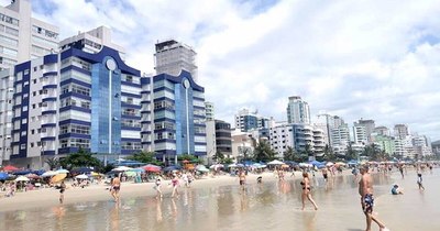 La Nación / Un promedio de 200 paraguayos por día van a Brasil para vacacionar