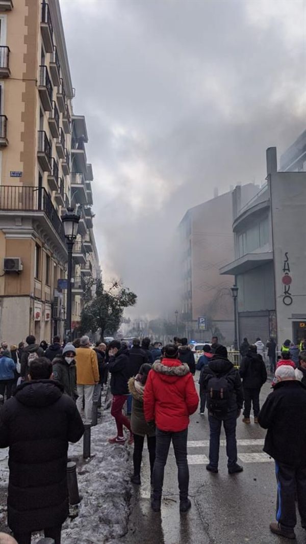 Al menos tres muertos por una explosión en un edificio en el centro de Madrid - Mundo - ABC Color
