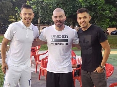 Los Romero comparten "picado" con políticos