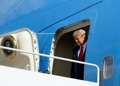 Trump logra su ceremonia de despedida pero sin multitudes - Mundo - ABC Color