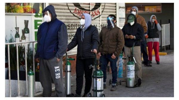 Reportan racionamiento de oxígeno en Perú y EEUU