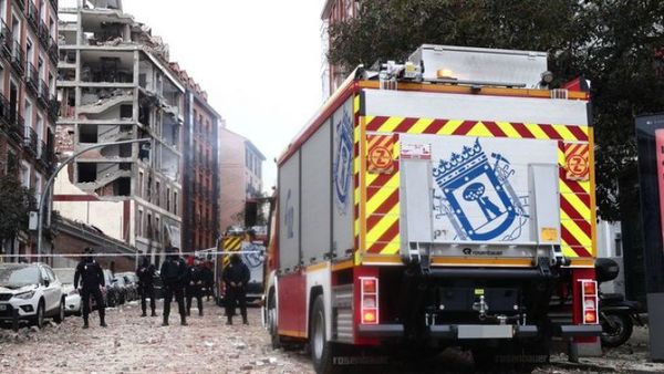 Al menos tres fallecidos y 11 heridos tras fuerte explosión en edificio de Madrid