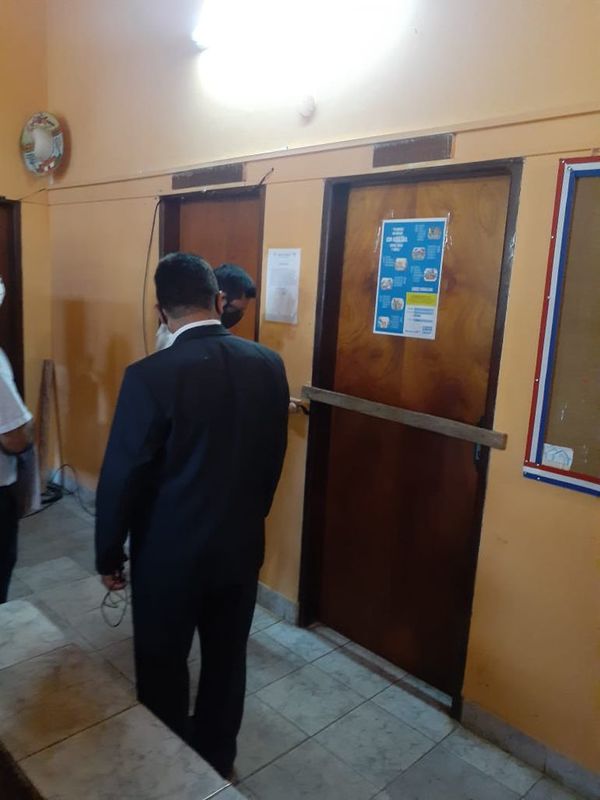 Seguidores de exintendente preso de Independencia denuncian a escribano - Nacionales - ABC Color
