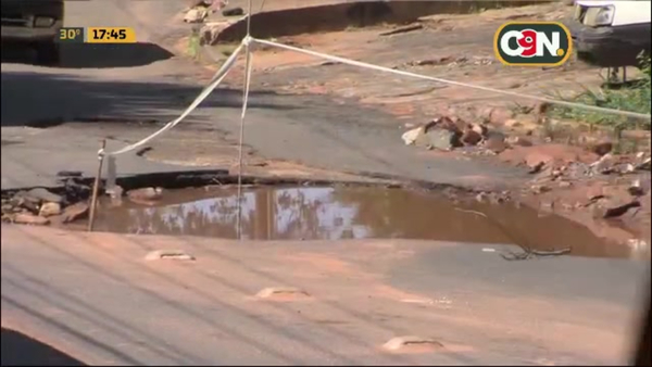 Tramo Ñemby- San Lorenzo: Emparcharon el mega bache - C9N