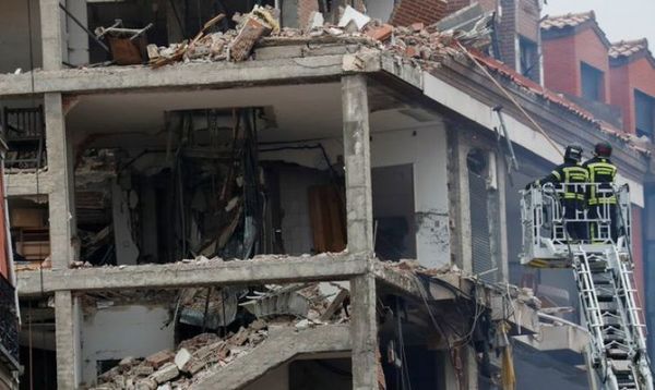 Sacerdote paraguayo quedó atrapado en el edificio que registró una explosión en Madrid