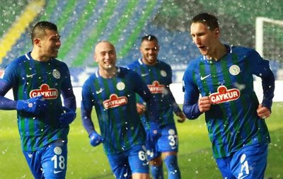Bajo una intensa nevada, Samudio anota en la Superliga de Turquía