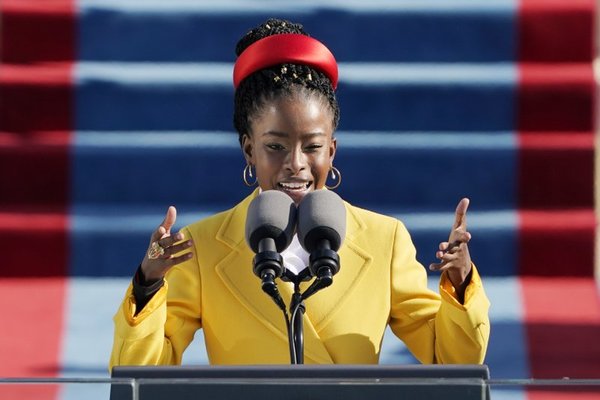 Lo que Amanda Gorman leyó en la investidura de Biden
