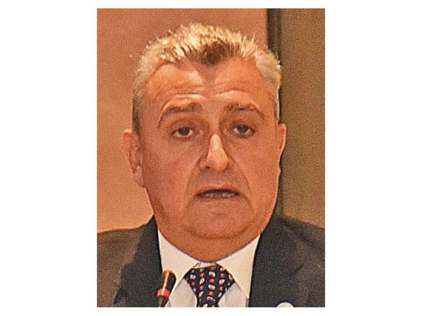 Jefe de Gabinete renunciaría tras la interpelación de hoy