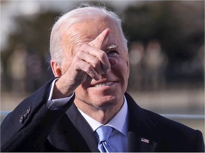 Biden da un golpe de timón sobre crisis climática y uso de tapabocas