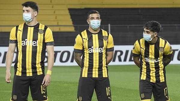 HOY / El coronavirus muestra toda su fuerza en el fútbol uruguayo