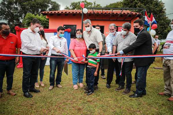 Más de 100 familias cumplen el sueño de la casa propia mediante apoyo estatal | .::Agencia IP::.