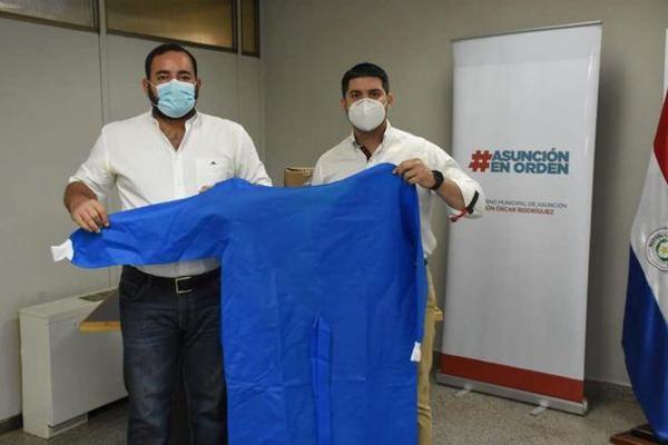 Intendente de Asunción donó batas para el Hospital de Coronel Oviedo – Prensa 5