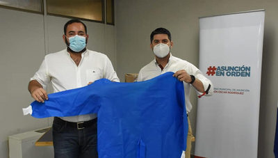 Intendente de Asunción donó 10.000 batas al Hospital de Coronel Oviedo - Noticiero Paraguay