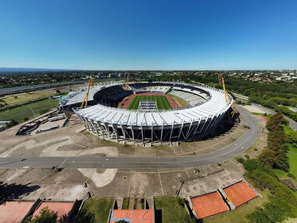 Un estadio Mario Kempes de Córdoba remozado espera por la final