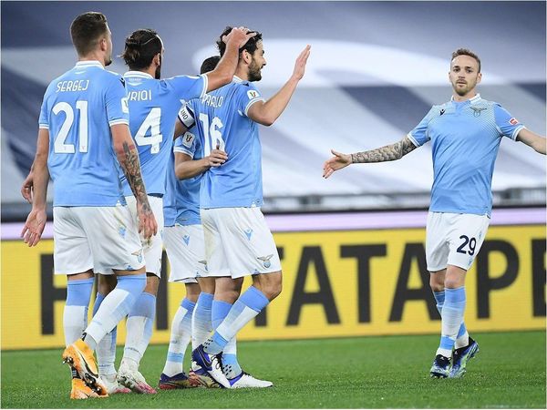Lazio, en cuartos con un autogol al minuto 90