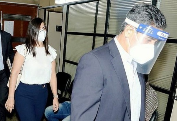 IMEDIC: Fiscalía acusó y pidió juicio oral para Justo Ferreira y su hija por contrabando