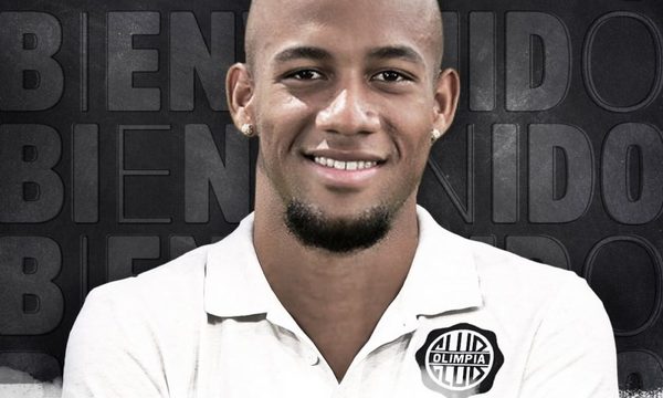 Olimpia presenta a Edward López