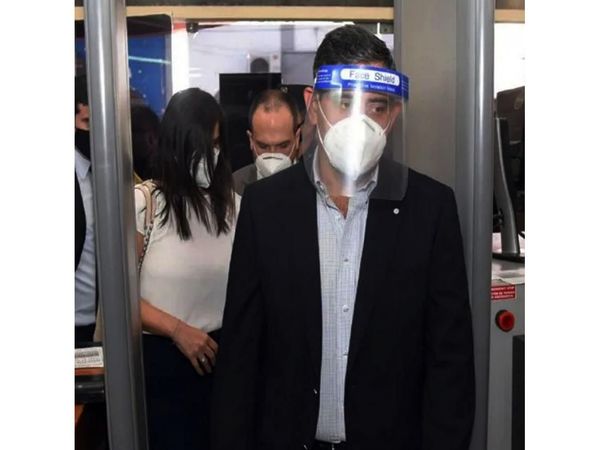 Piden juicio para el clan Ferreira por compra de insumos chinos