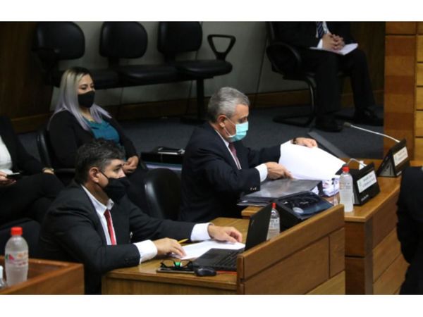 Villamayor saca del ring a Vidal y golpea a cartistas con caso Messer