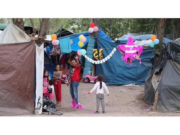 Los inmigrantes varados en México esperan un nuevo destino con Biden