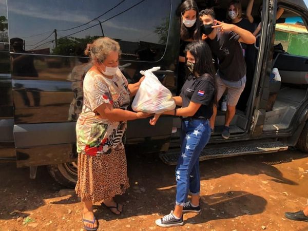 Solidaridad de padres y jóvenes músicos