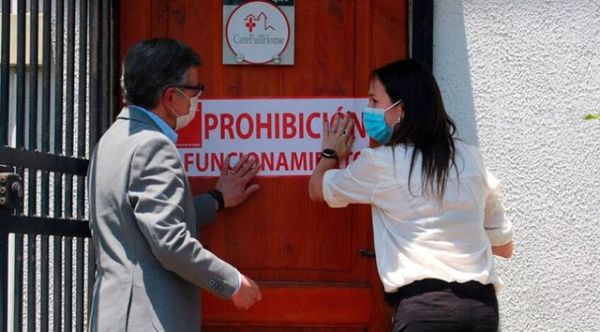 Escándalo en Chile: una clínica vendía exámenes COVID con resultado negativo por USD 85
